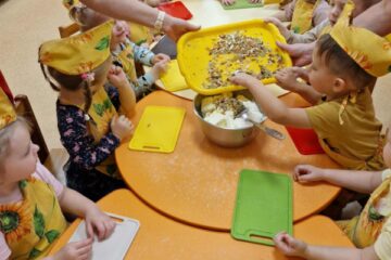 Gaismas darbnīca ar viecākiem “Svečturi Latvijai” 7.grupa “Vāverīte” 9